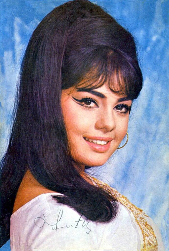 10 Most Beautiful Yesteryear Bollywood Actresses