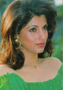 Top Retro Bollywood hair Styles that Never Get Old