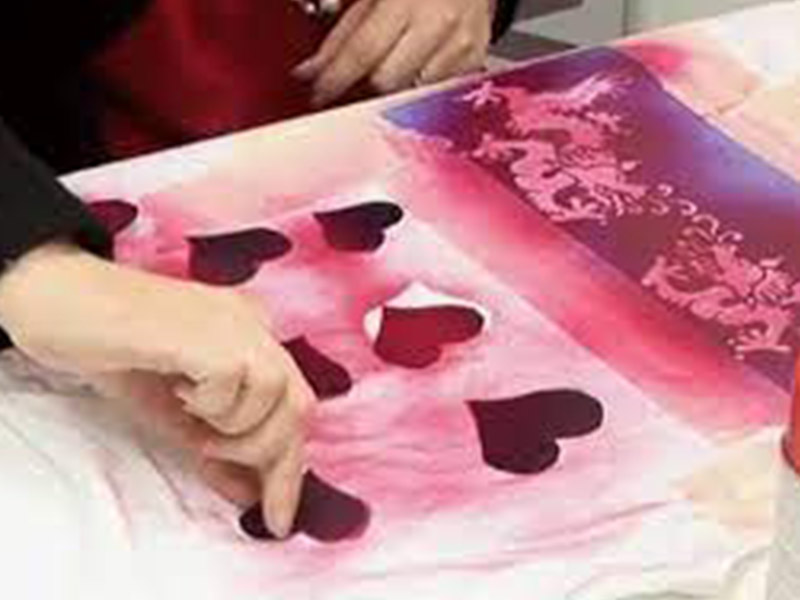 spray fabric painting